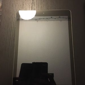 COPY - iPad nothing wrong with it it’s not locked